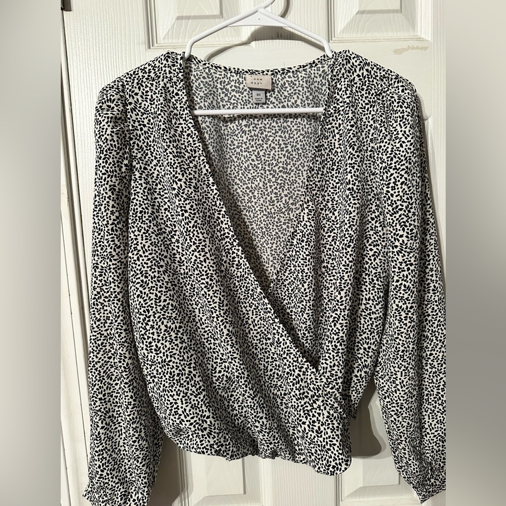 A New Day Black and White Wrap Blouse 3/4 Sleeve